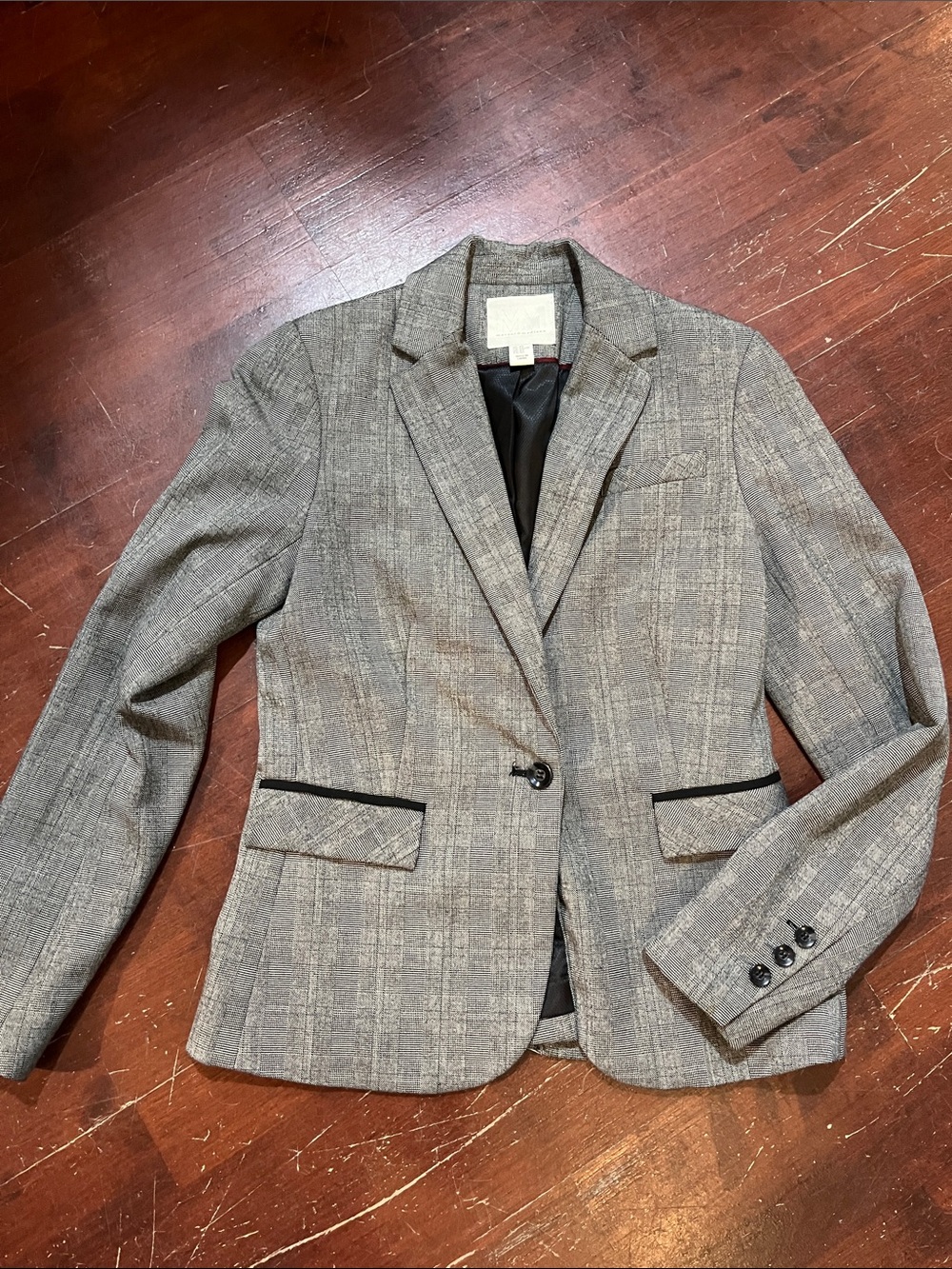 🌻3/$15🌻 mercer & madison Gray Plaid Blazer with Black Trim